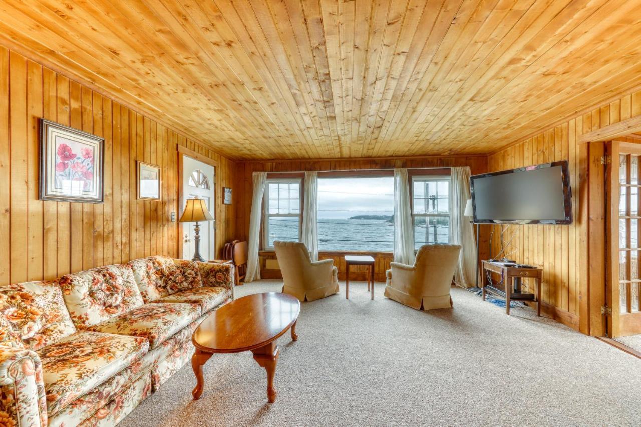 Spruce Ledge * East Boothbay